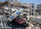 آثار الهجوم "الإسرائيلي" على مقر "أونروا" الرئيسي في غزة