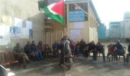 جانب من الاعتصام  الذي نفذه أهالي مخيم نهر البارد أمام مقر مدير مكتب الاونروا