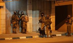 اعتقالات واستجوابات خلال اقتحام الاحتلال لمناطق بالضفة المحتلة