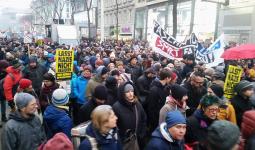 تظاهرة في فيينا ضد الحكومة وبرنامجها المُعادي للأجانب واللاجئين