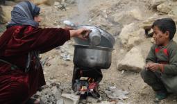 غلاء أسعار البضائع في مناطق جنوب دمشق ومخيم النيرب في حلب يُضاعف معاناة الفلسطينيين
