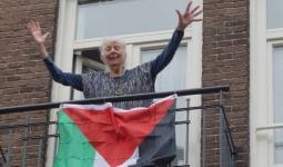 رحيل الناشطة الهولندية تيدراس بعد رحلة نضال مع الشعب الفلسطيني