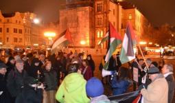 مسيرة باتجاه سفارة الكيان الصهيوني في براغ تنديداً بجرائم الاحتلال