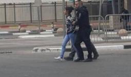 خلال عملية اعتقال الطفلة الفلسطينية