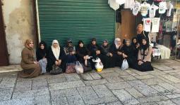 نساء من عائلة جبارين منعتهن قوات الاحتلال من دخول المسجد الأقصى