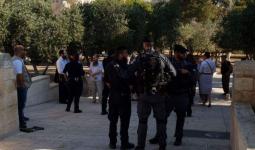 قوات الاحتلال تعتقل (15) فلسطينياً من المسجد الأقصى