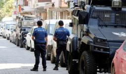 سائق تركي يُحاول اقتحام سفارة الكيان الصهيوني في أنقرة