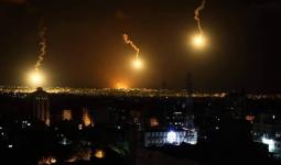 قنابل الإنارة التي أطلقها الاحتلال شرقي صوفا فجر الخميس