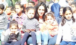 أطفال من مخيم اليرموك مع كاتبة المدونة