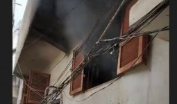 المنزل المحترق في مخيم النيرب للاجئين الفلسطينيين في حلب