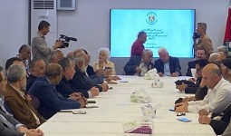 لقاء في قاعة ياسر عرفات في السفارة الفلسطينية ببيروت