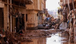 من آثار الإعصار المدمّر في ليبيا
