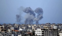 أرشيفية – طائرات الاحتلال تقصف مواقع في غزة