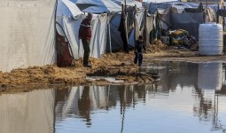 كارثة إنسانية يعيشها آلاف المازحين في قطاع غزة مع قدوم فصل الشتاء