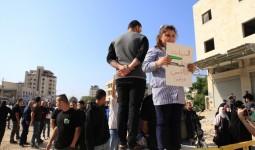 طفلة نازحة من مخيم نور شمس شمالي الضفة الغربية