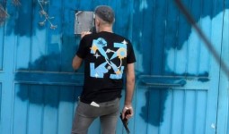 مسلح يحاول اقتحام مدرسة تابعة لـ