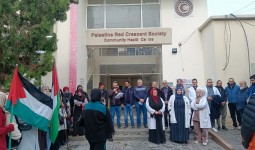 وقفة تضامنية مع الممرضين في مخيم نهر البارد -عدسة بوابة اللاجئين