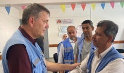 لازاريني يودع ملاءه.jpg