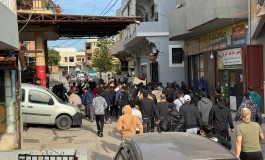 جانب من تشييع الشهيد الشاب حسن نحلاوي في مخيم الرشيدية اليوم