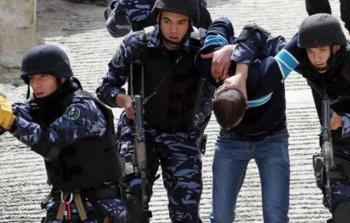 الأجهزة الأمنية لسلطة رام الله تعتقل أسرى محررين من الضفة المحتلة (أرشيفية)