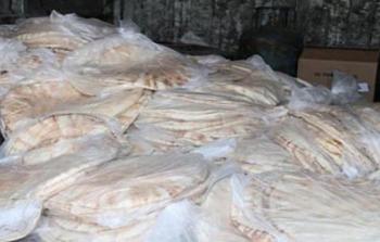 600 ربطة خبز تصل الى أهالي مخيّم درعا المحاصرين جنوب سوريا
