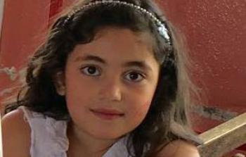 الطفلة الفلسطينية حسناء كرموع 