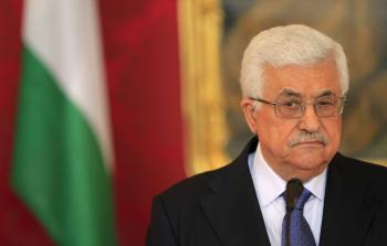 عباس يلتقي وفداً صهيونياً ويؤكد على استمرار التنسيق الأمني مع الكيان الصهيوني