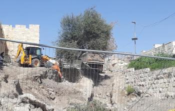 من عملية التجريف التي نفذتها قوات الاحتلال لتلّة أثريّة في القدس المحتلة