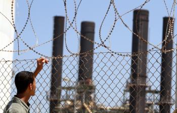 الاحتلال يُقرر تقليص الكهرباء لقطاع غزة استجابةً لطلب السلطة