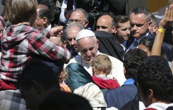 بابا الفاتيكان يدعو إلى بذل أقصى الجهود في سبيل حماية اللاجئين