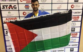 لاعب فلسطيني يتأهل للدور الثاني في بطولة كأس العرب