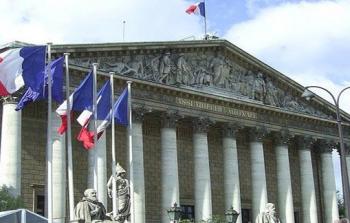 فرنسا تُعرب عن أسفها للقرار الأمريكي بشأن دعم 