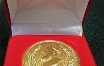 فلسطين تفوز بالميدالية الذهبية في المعرض الدولي للإبتكار والتكنولوجيا بروسيا