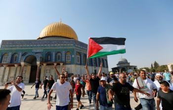لحظة دخول الفلسطينيين إلى المسجد الأقصى