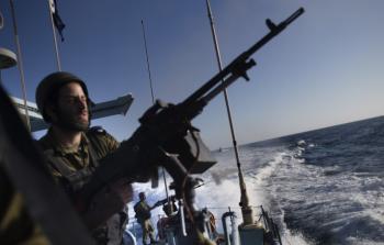 بحريّة الاحتلال تعتقل صيّادين من بحر شمالي غزة