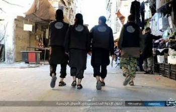 عناصر داعش في مخيم اليرموك