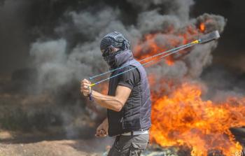 صورة لأحد المتظاهرين في مسيرات العودة الكبرى شرقي قطاع غزة اليوم