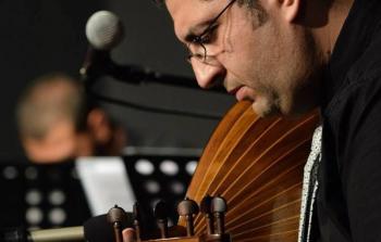 العازف الفلسطيني قسيس: لن أعطي فرصة لتبييض وجه الاحتلال على أكتافي