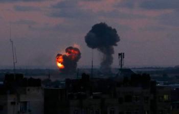 فلسطين المحتلة - من القصف الجوي على مناطق في قطاع غزة فجر اليوم