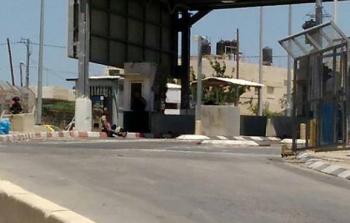 من موقع إطلاق النار على الشاب الفلسطيني على حاجز الكونتينر