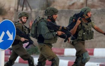 اعتقالات واستيلاء على أموال في الضفة المحتلة واقتحام مركز إسعاف في القدس