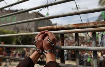 انضمام (100) أسير فلسطيني لمعركة الإضراب عن الطعام.. والتصعيد مُستمر