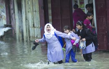 الأمطار حين تجتاح مُخيّمات قطاع غزة.. كارثة سنويّة وانعدام حلول
