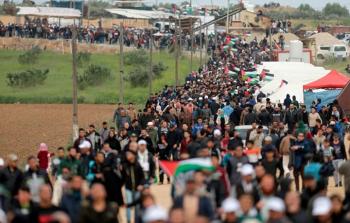 (13) إصابة في مسيرات غزة.. والجمعة القادمة لذكرى العدوان على القطاع