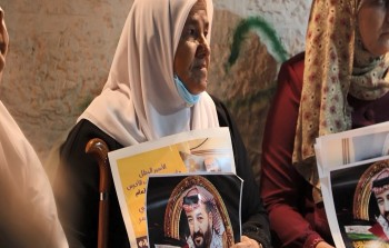 والدة الأسير ماهر الأخرس / بوابة اللاجئين الفلسطينيين