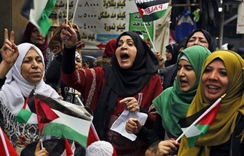 نساء فلسطينيات في المخيّمات الفلسطينية في لبنان - صورة تعبيرية