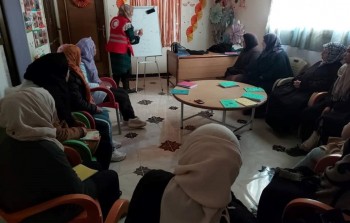 دورة محو أميّة للنساء الفلسطينيات اللاجئات في مخيم الرمدان بريف دمشق
