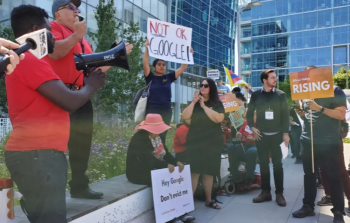 أرشيفية – نشطاء في الولايات المتحدة يتظاهرون ضد شركة جوجل