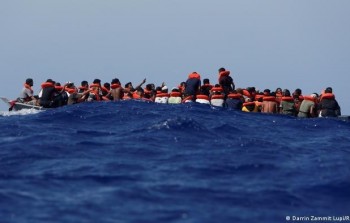 أرشيفية – أحد قوارب الهجرة قبالة سواحل تونس