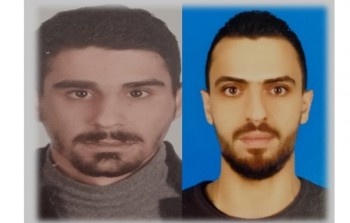 اللاجئ شادي عباس من اليمين/ فاروق الشيمي من الشمال